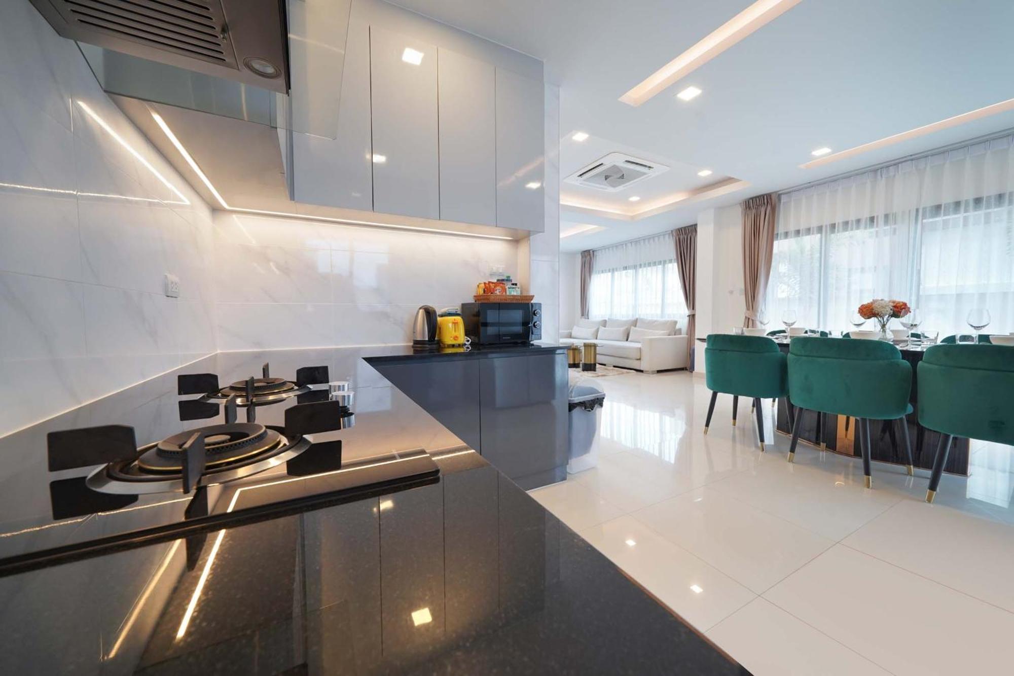 Southern Peak Pool Villa Huay Yai Pattaya Ban Huai Yai Екстериор снимка