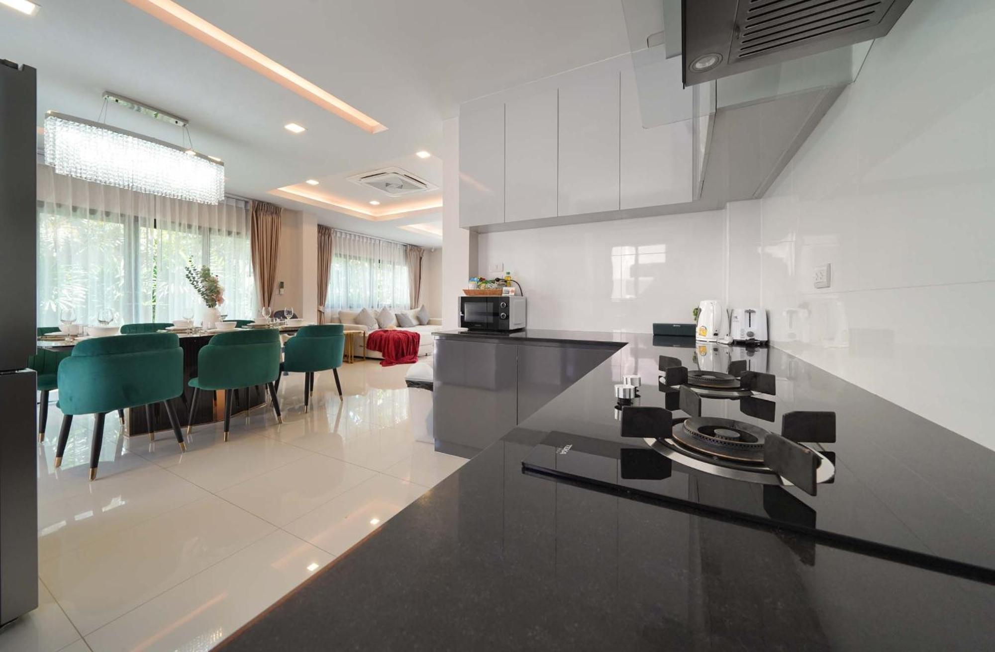 Southern Peak Pool Villa Huay Yai Pattaya Ban Huai Yai Екстериор снимка