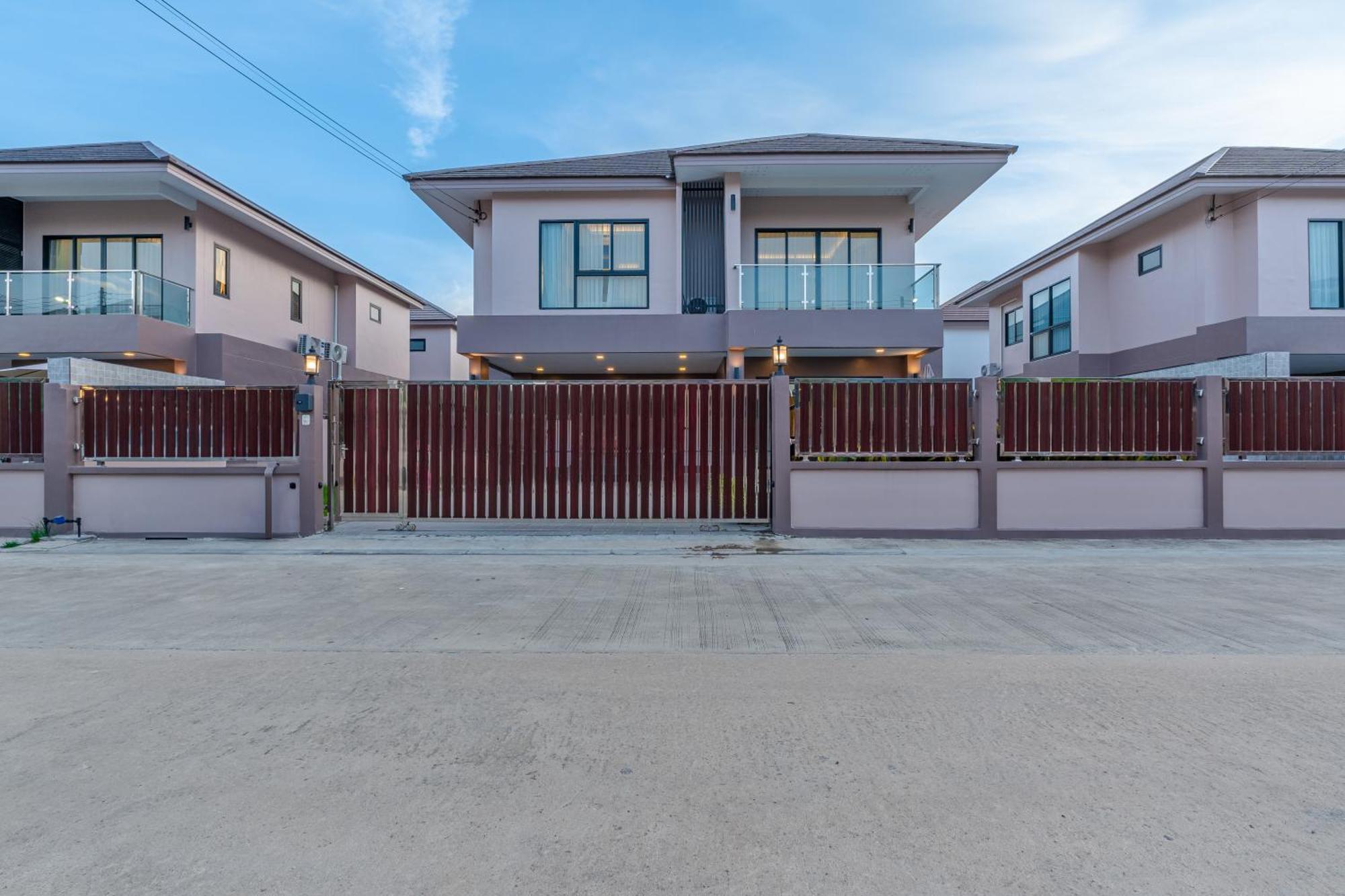 Southern Peak Pool Villa Huay Yai Pattaya Ban Huai Yai Екстериор снимка